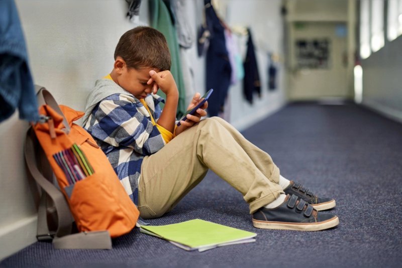 What’s The Connection Between Phone Addiction And Teen Depression? Vail Health Leader Wants To Seek Answers